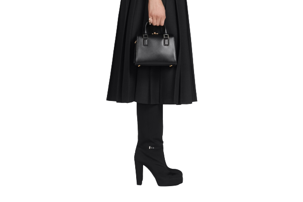 CHRISTIAN DIOR