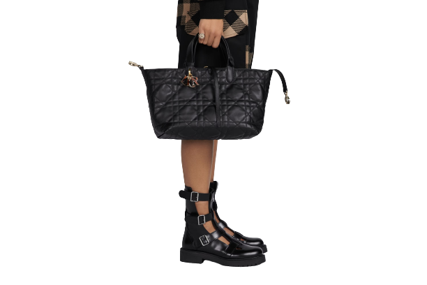 CHRISTIAN DIOR
