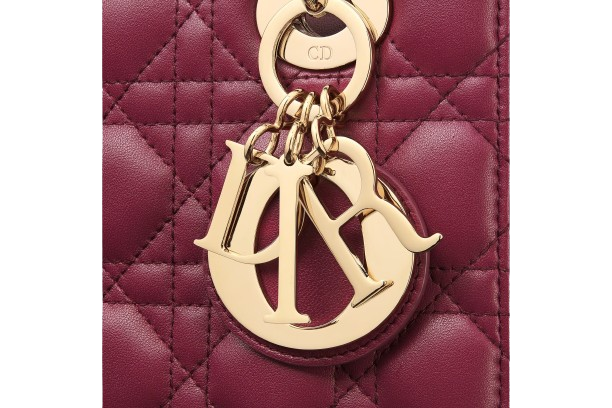 CHRISTIAN DIOR