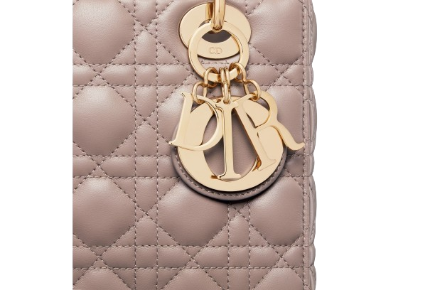 CHRISTIAN DIOR