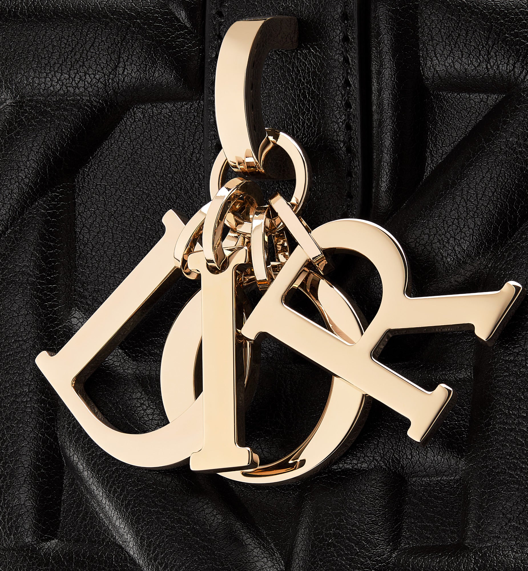 CHRISTIAN DIOR