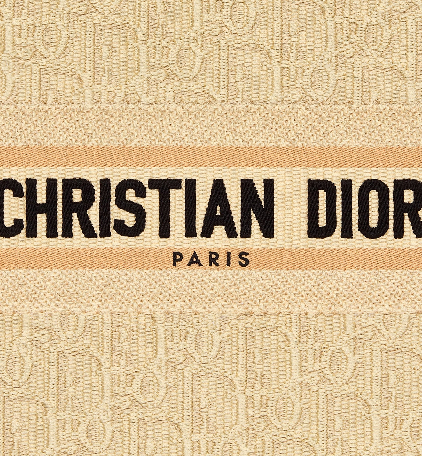 CHRISTIAN DIOR