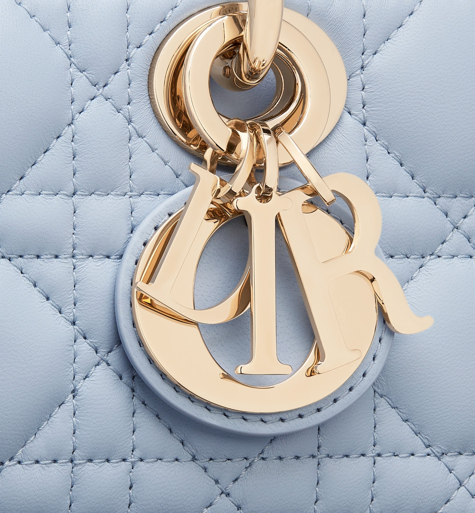CHRISTIAN DIOR