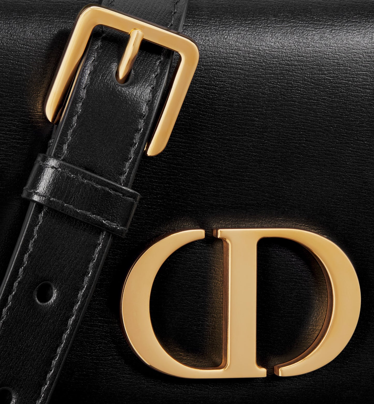 CHRISTIAN DIOR