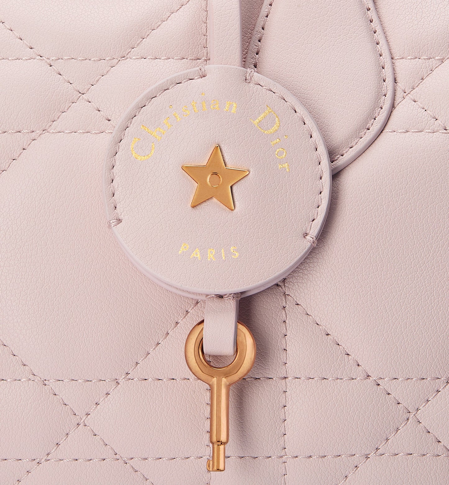 CHRISTIAN DIOR