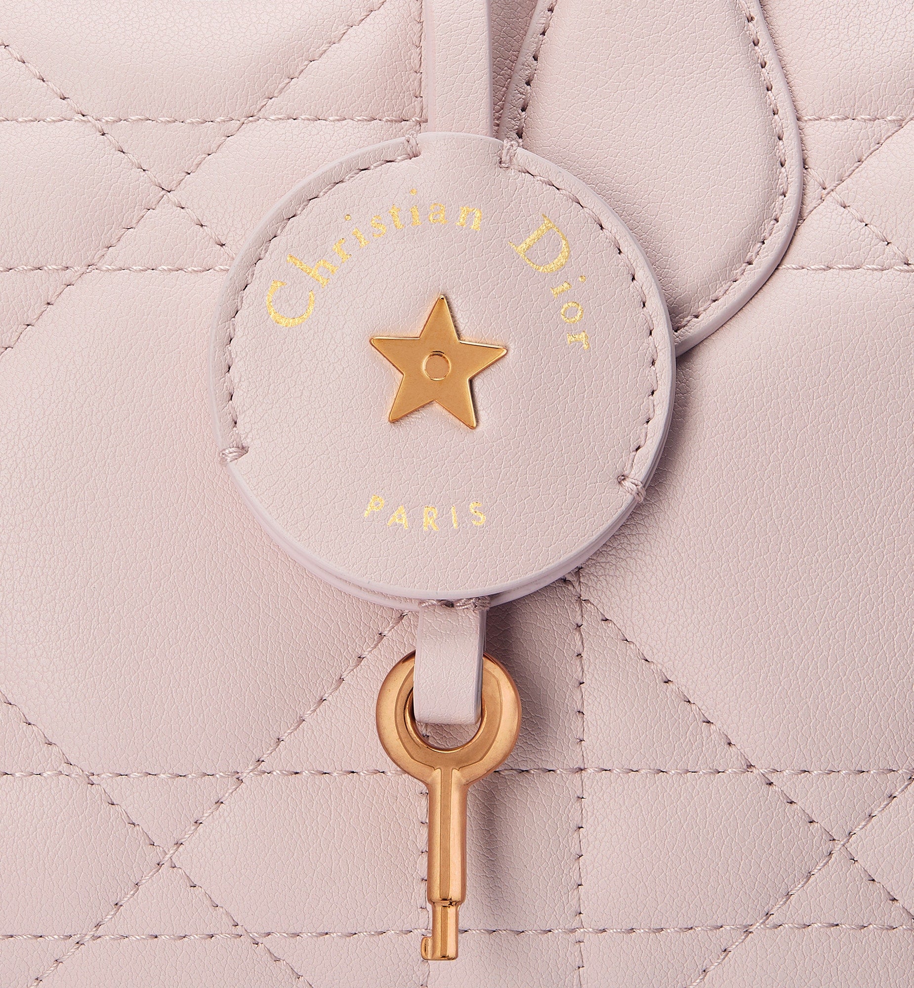 CHRISTIAN DIOR