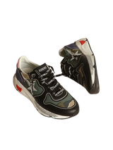 GOLDEN GOOSE