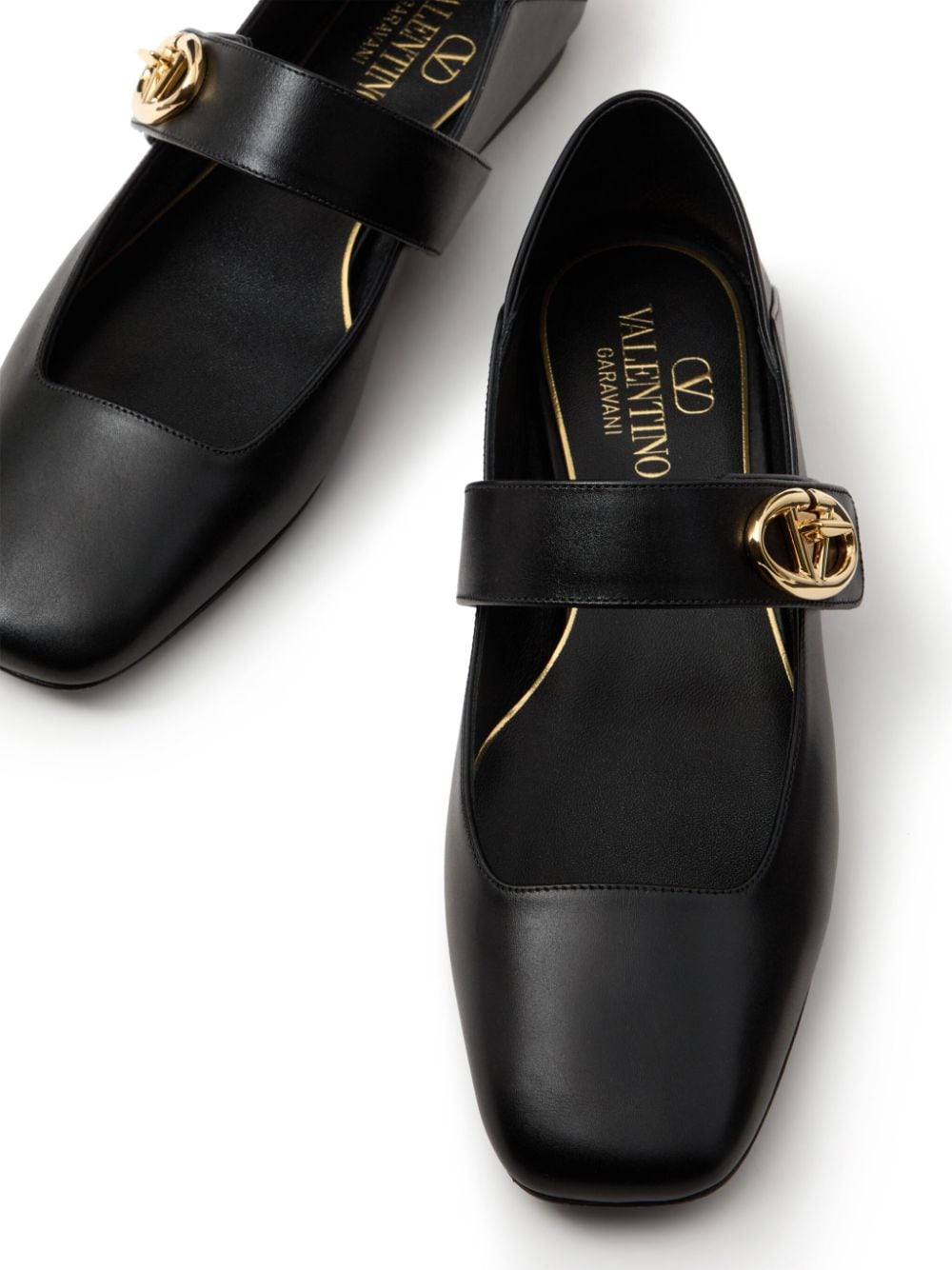 VALENTINO GARAVAN