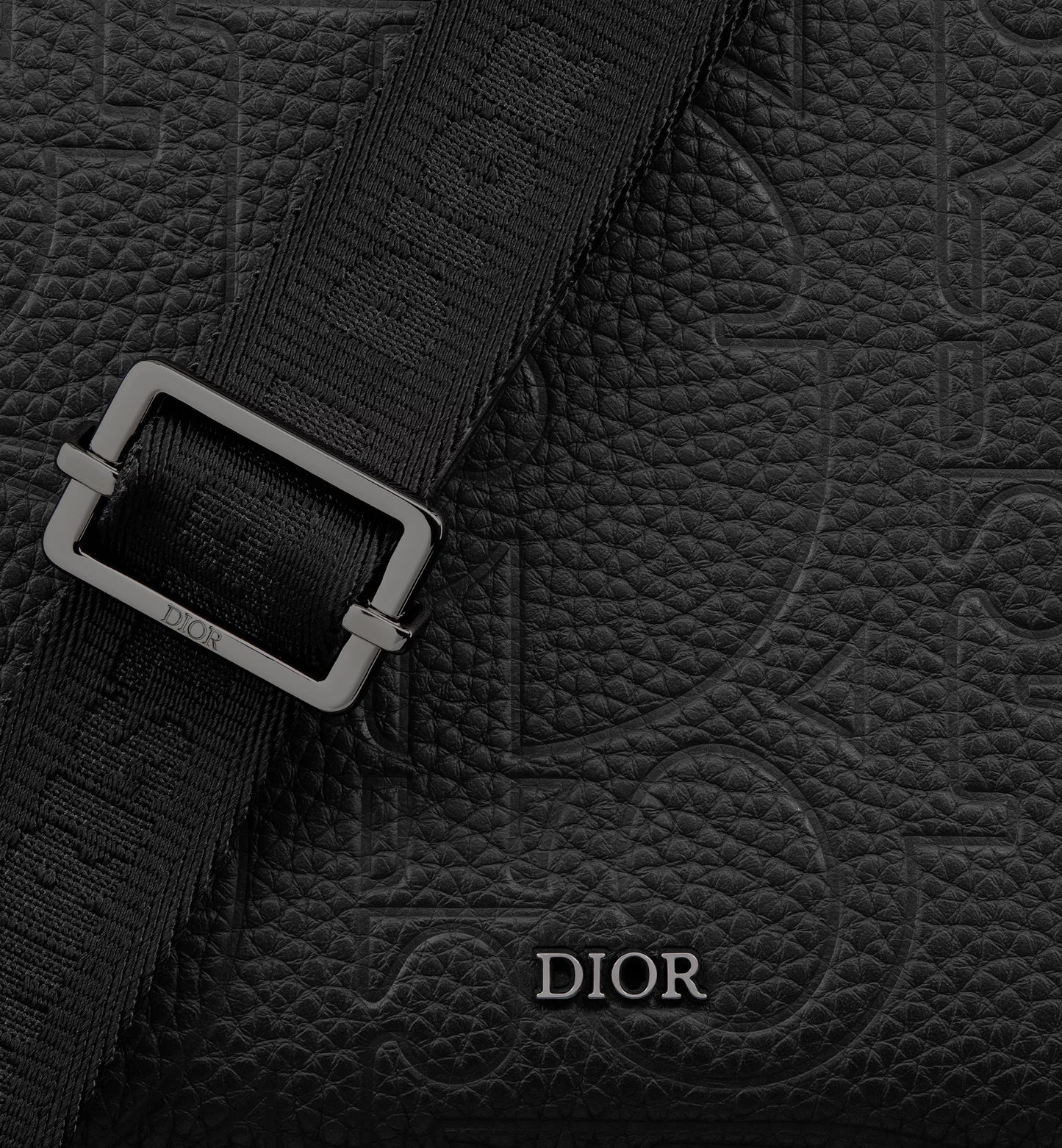 CHRISTIAN DIOR