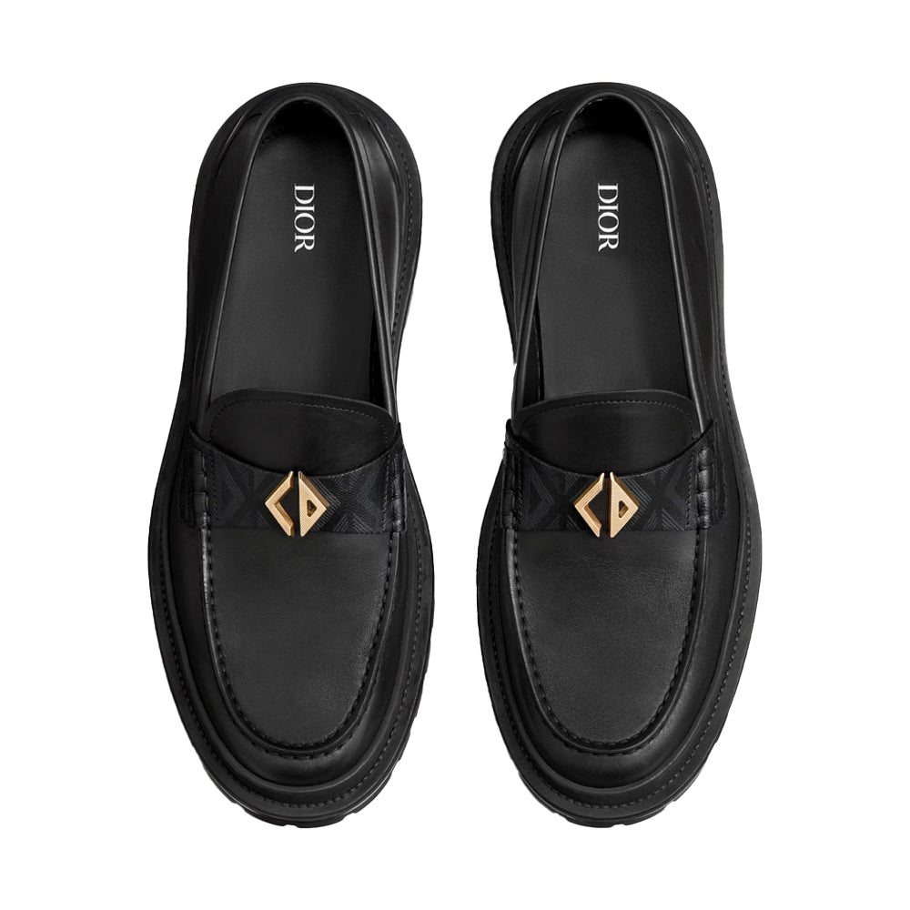 CHRISTIAN DIOR