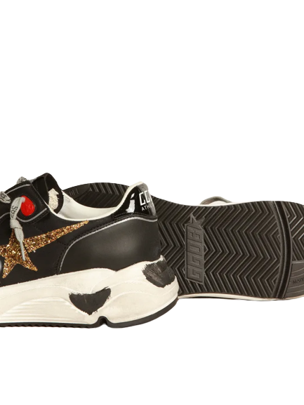 GOLDEN GOOSE