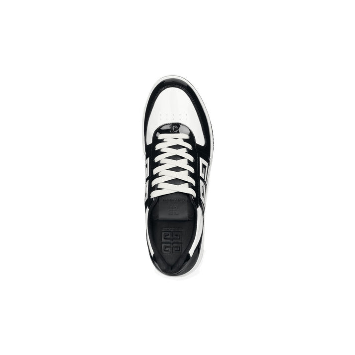 GIVENCHY