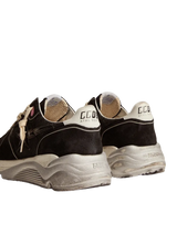 GOLDEN GOOSE