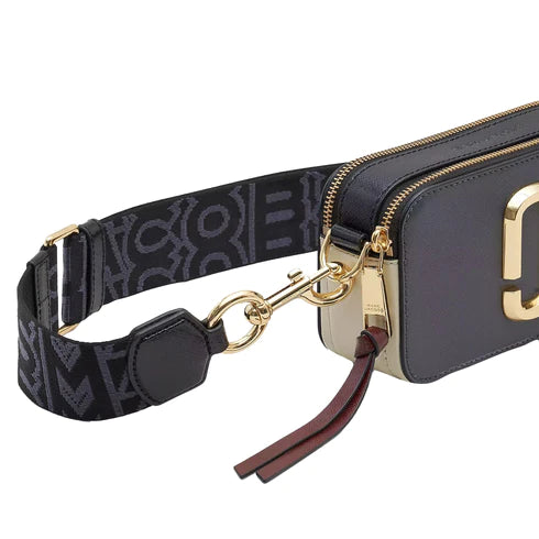MARC JACOBS