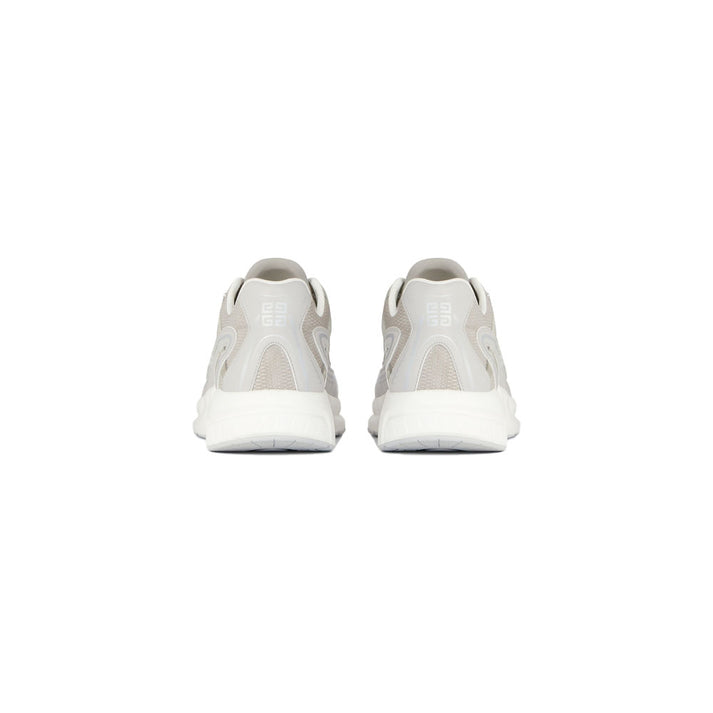 GIVENCHY