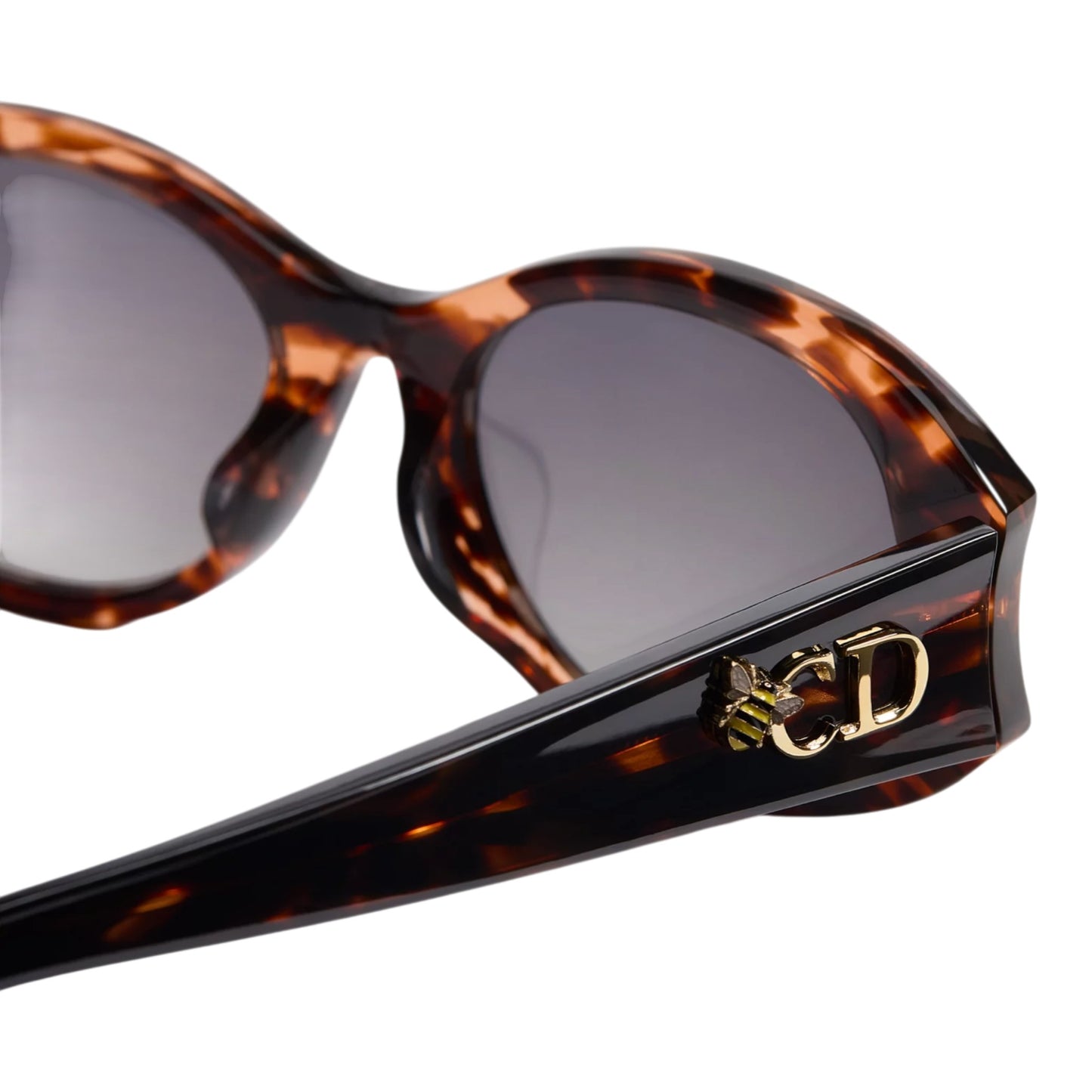 CHRISTIAN DIOR