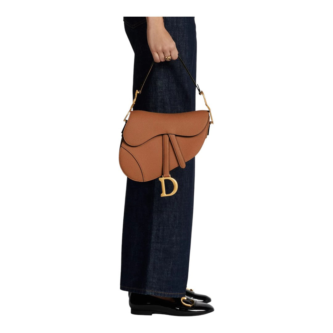 CHRISTIAN DIOR