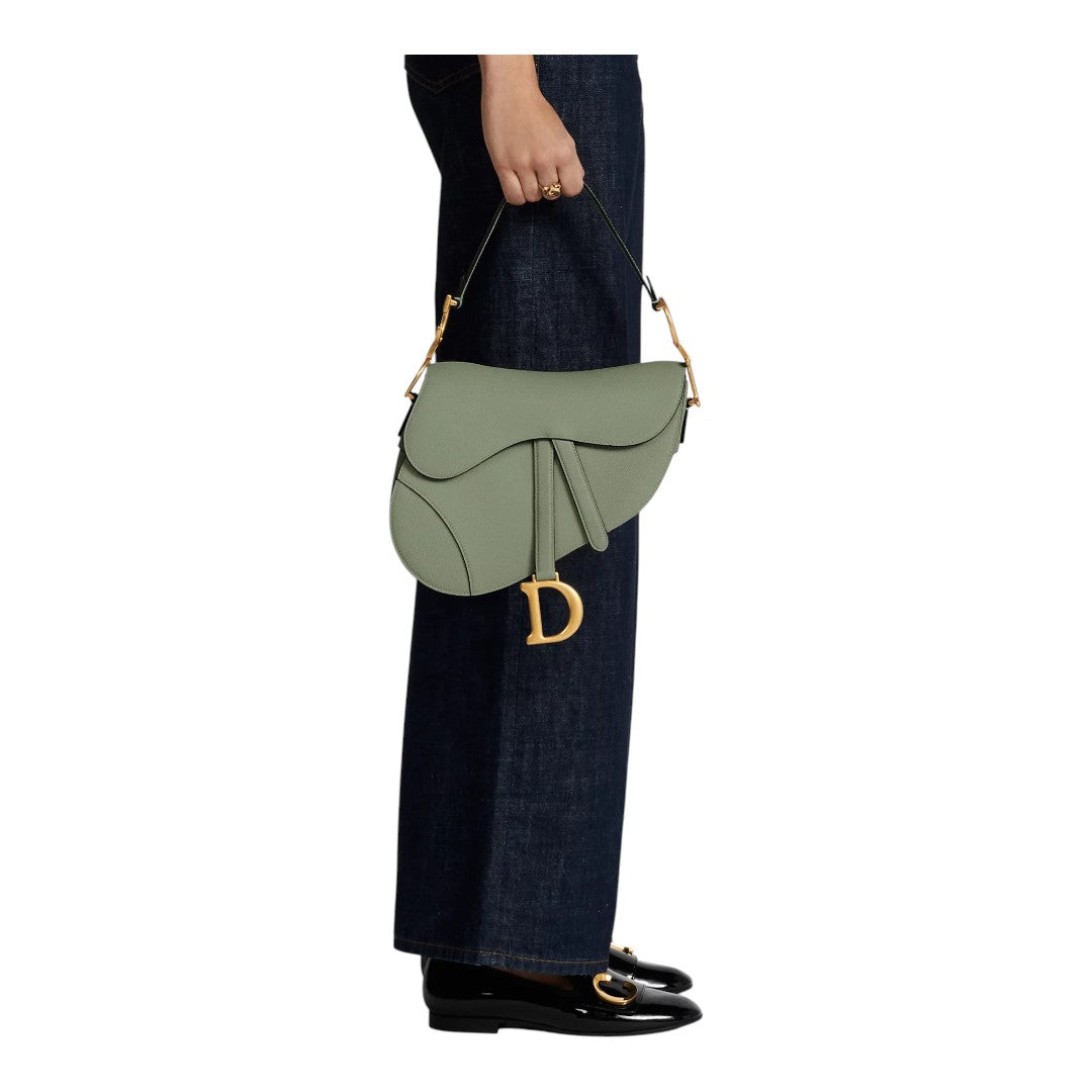CHRISTIAN DIOR