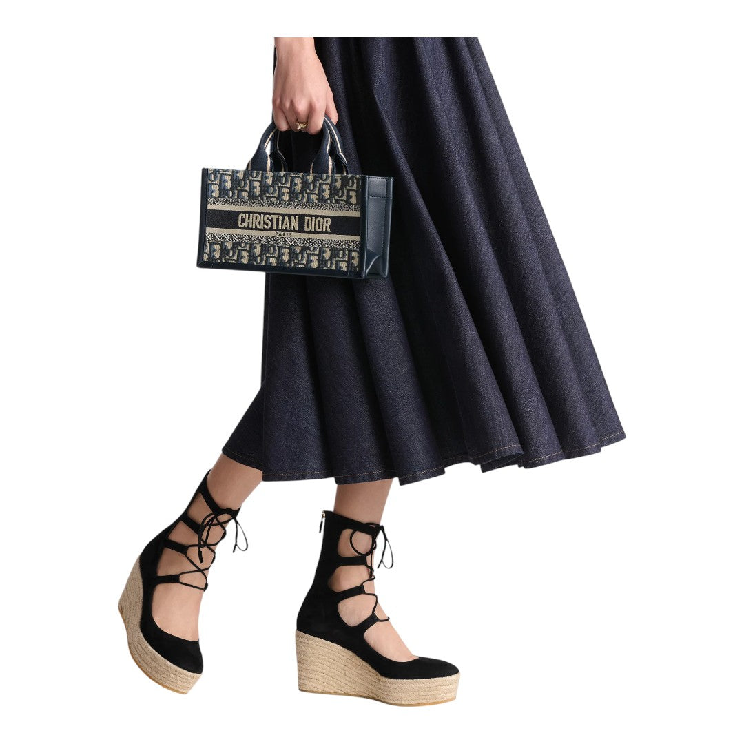 CHRISTIAN DIOR