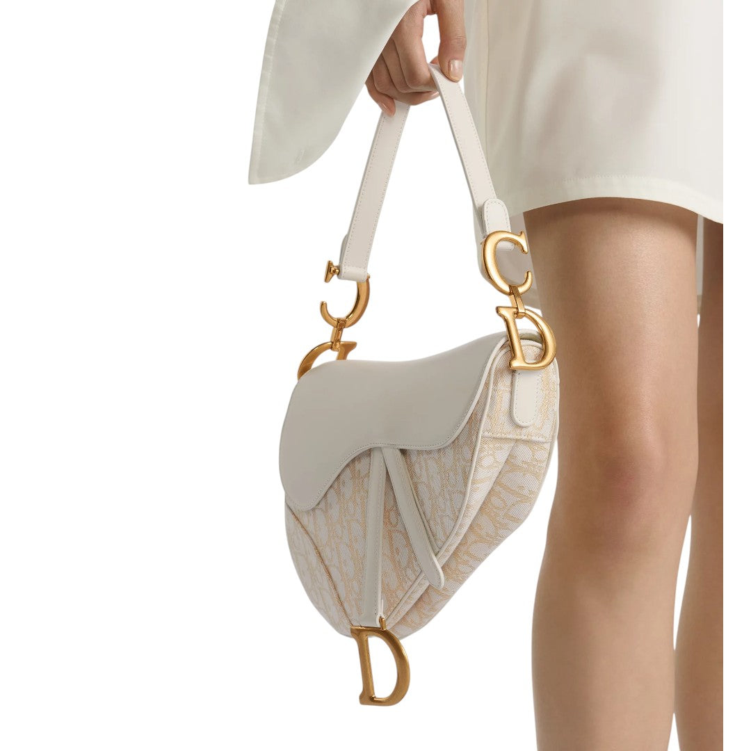 CHRISTIAN DIOR