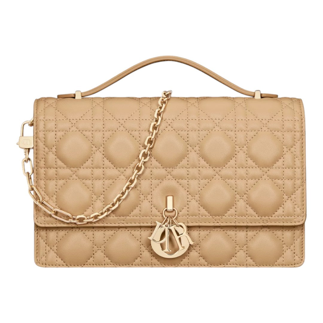CHRISTIAN DIOR