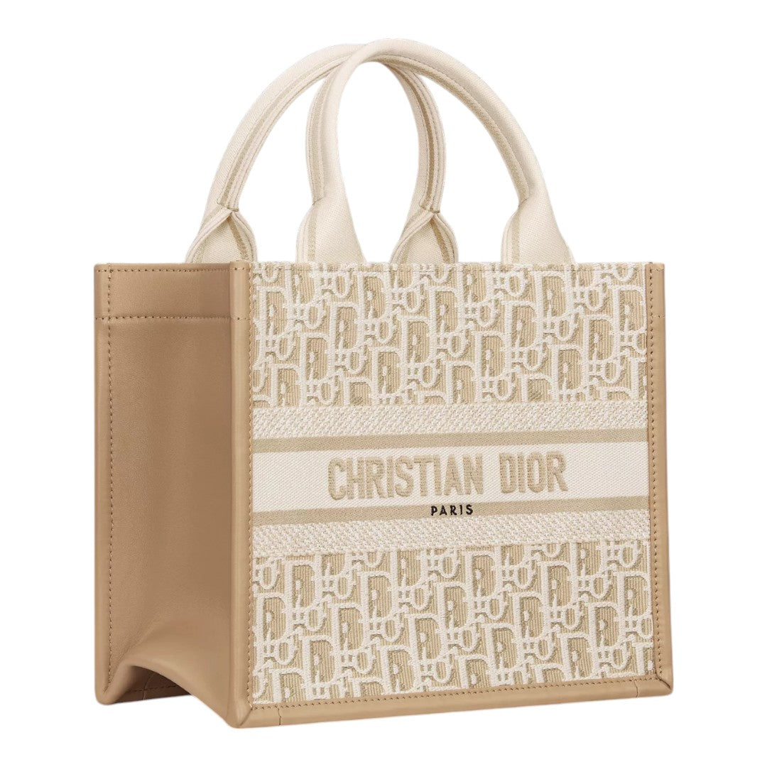CHRISTIAN DIOR