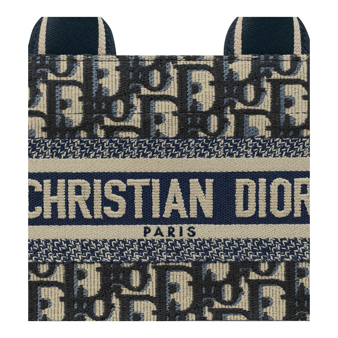 CHRISTIAN DIOR