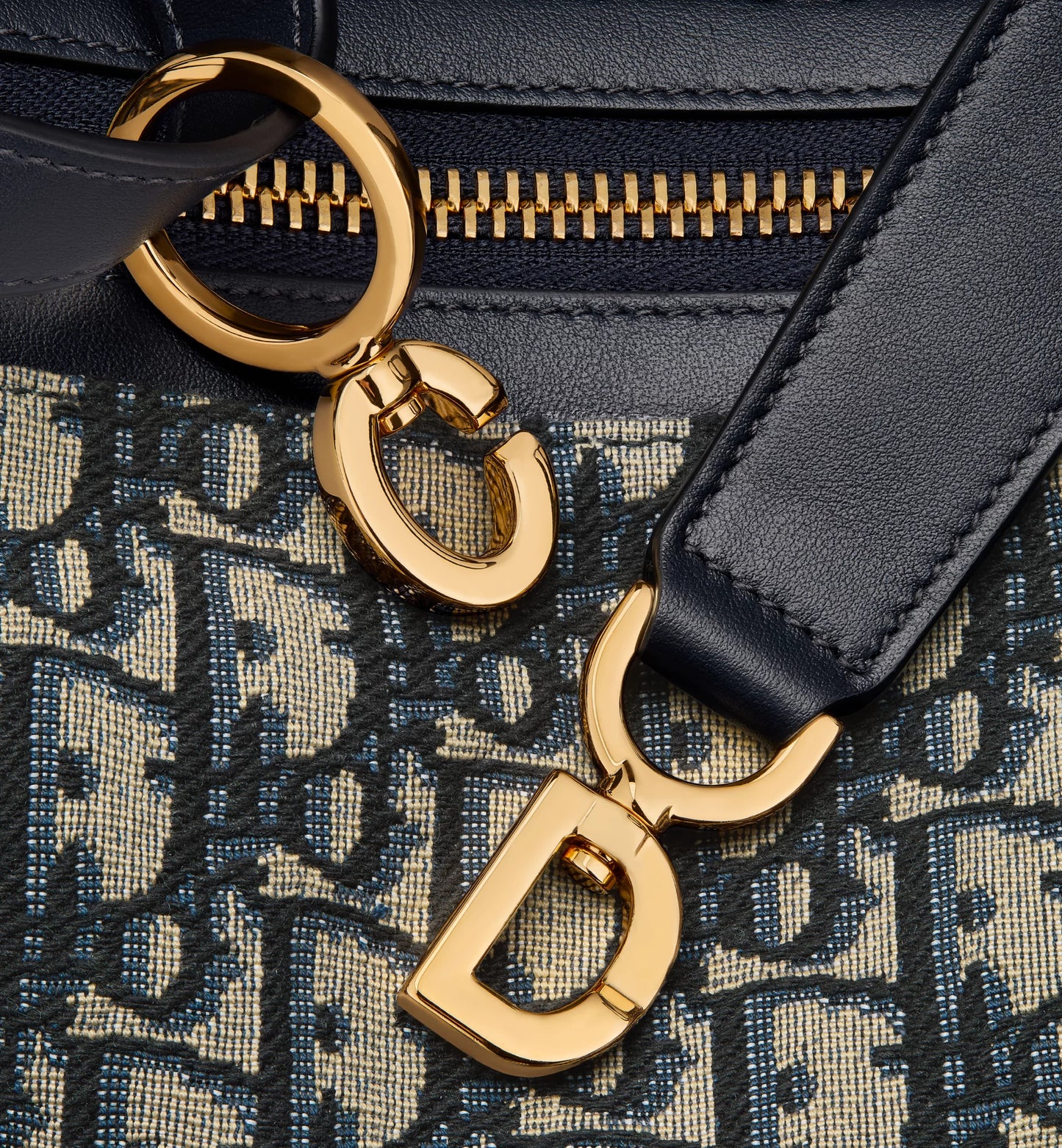 CHRISTIAN DIOR
