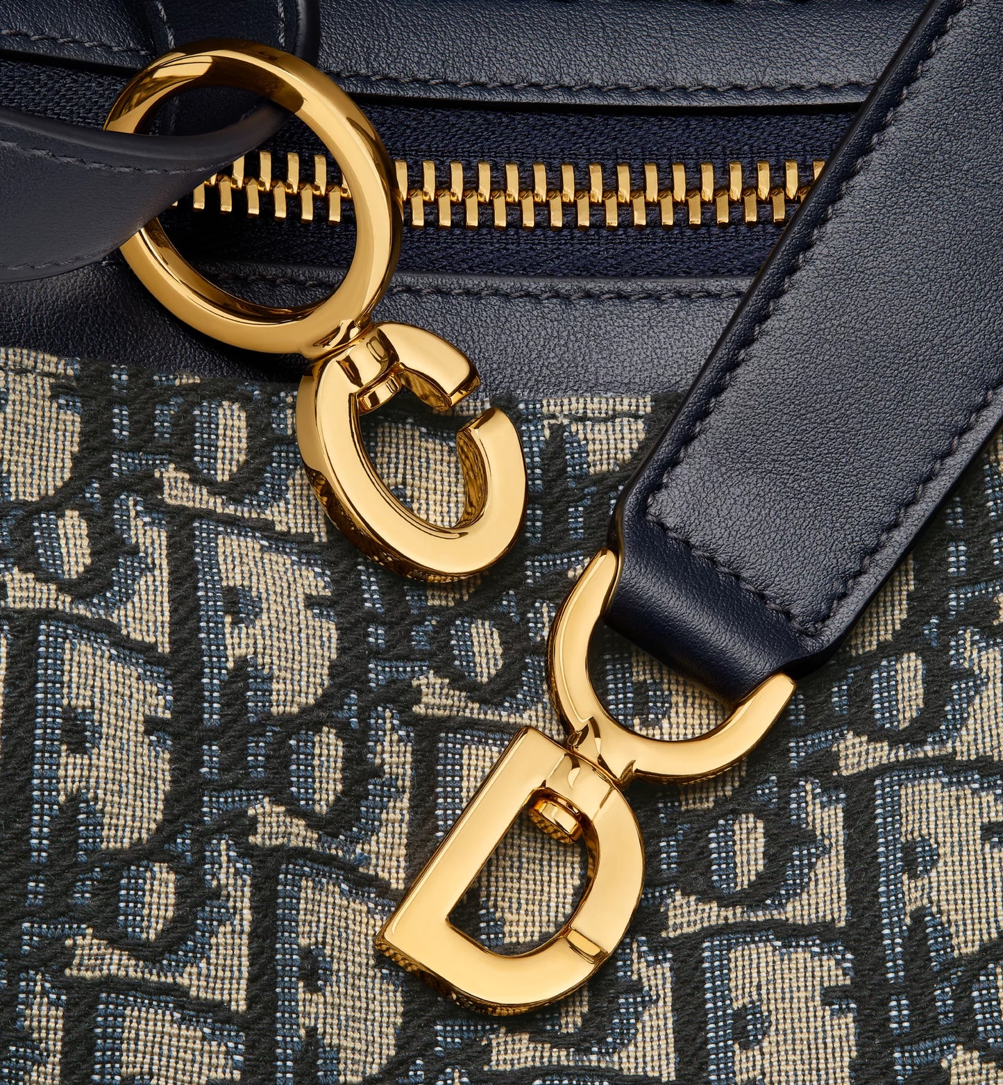 CHRISTIAN DIOR