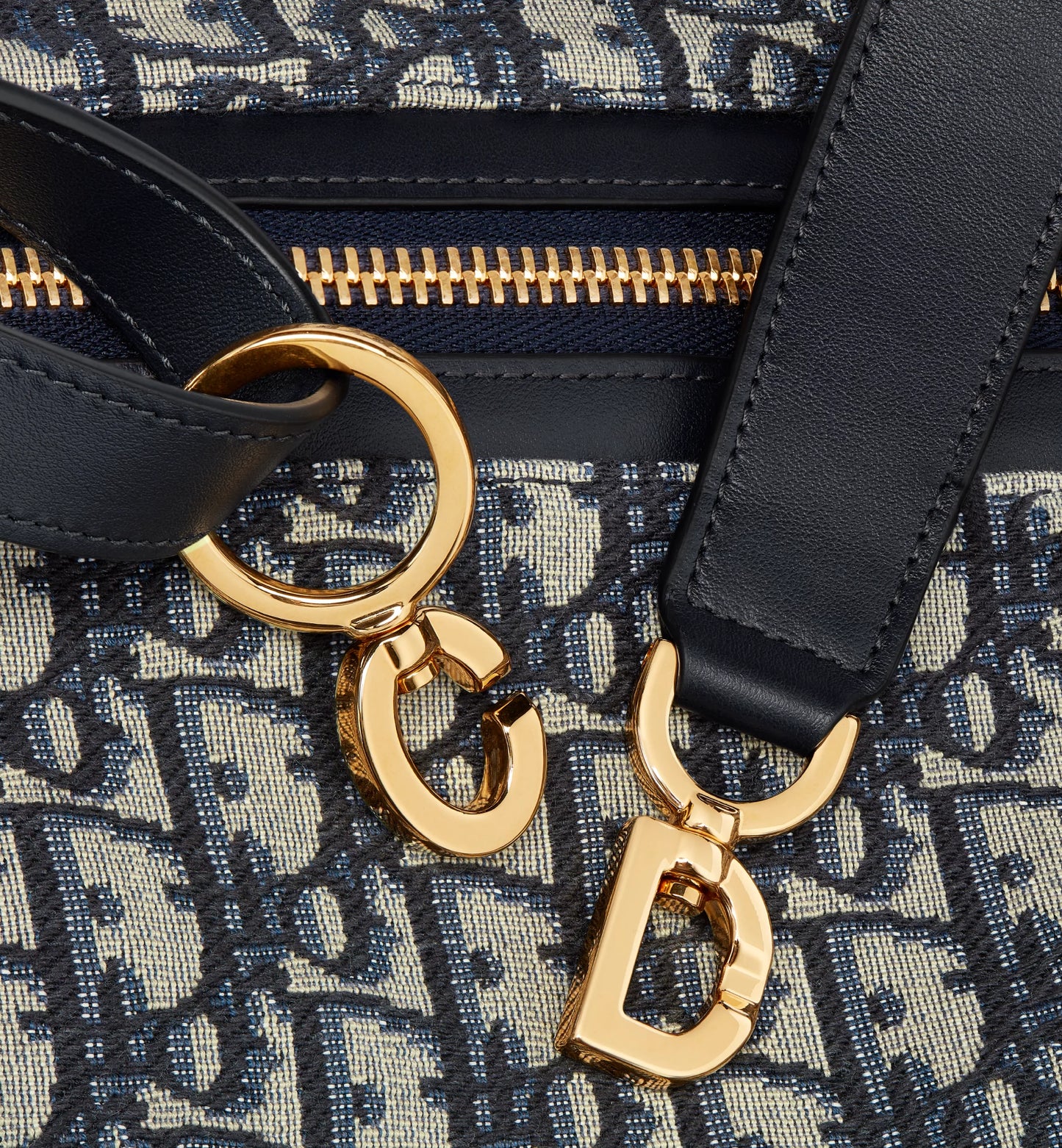 CHRISTIAN DIOR