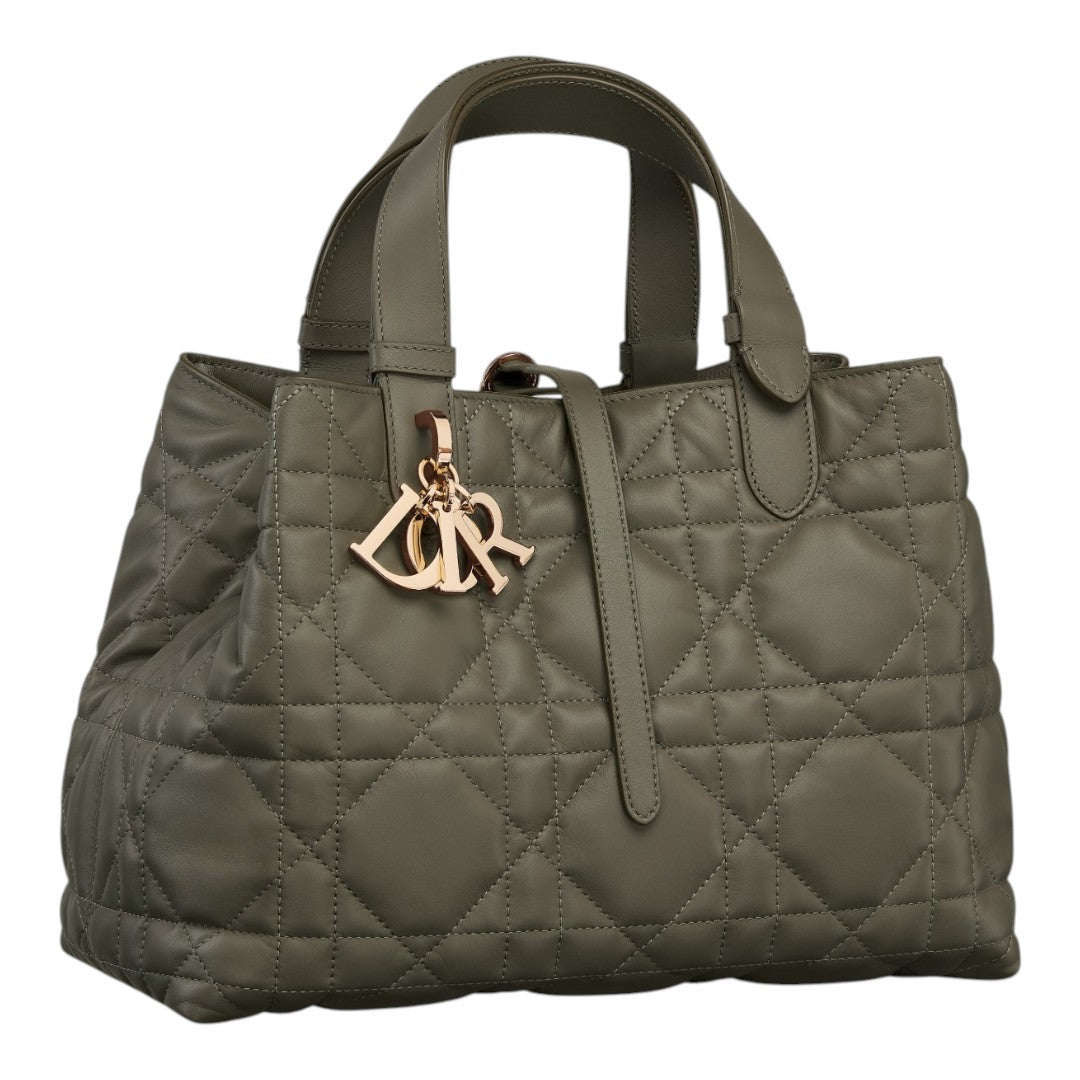 CHRISTIAN DIOR
