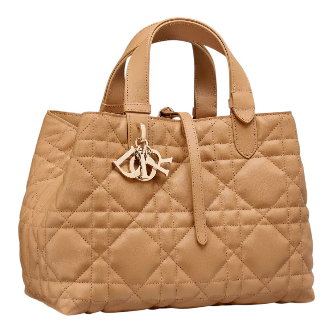 CHRISTIAN DIOR