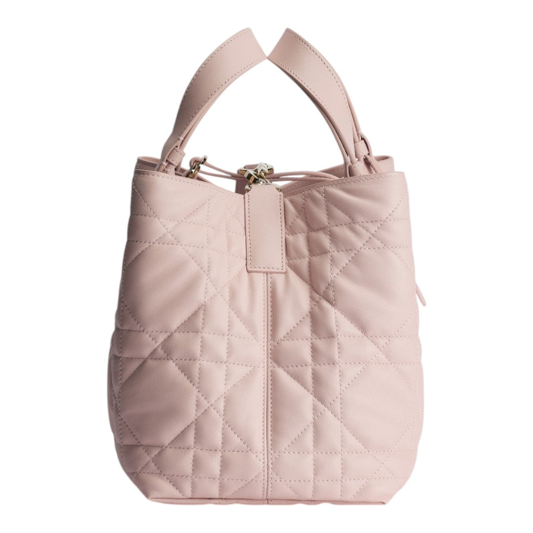 CHRISTIAN DIOR