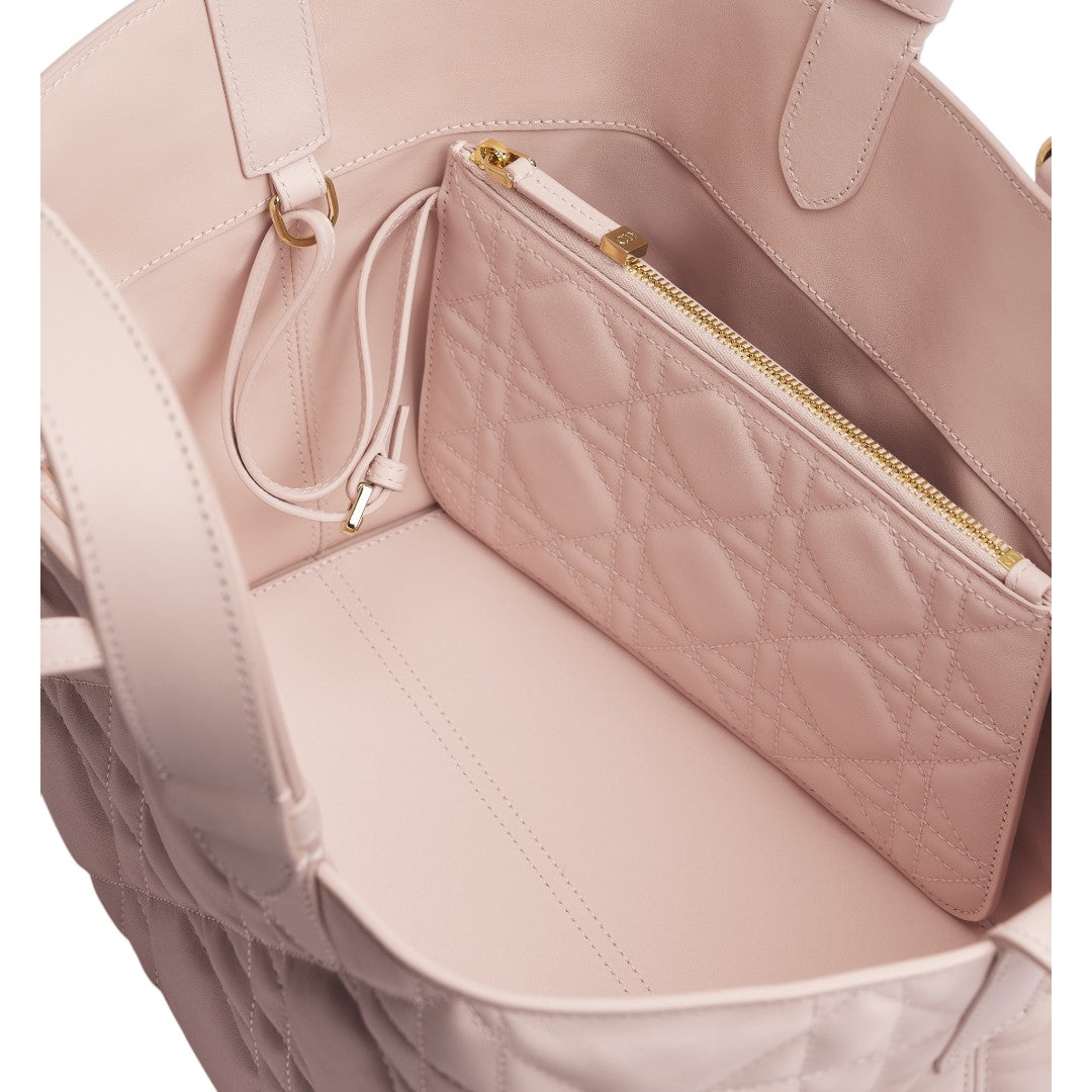 CHRISTIAN DIOR