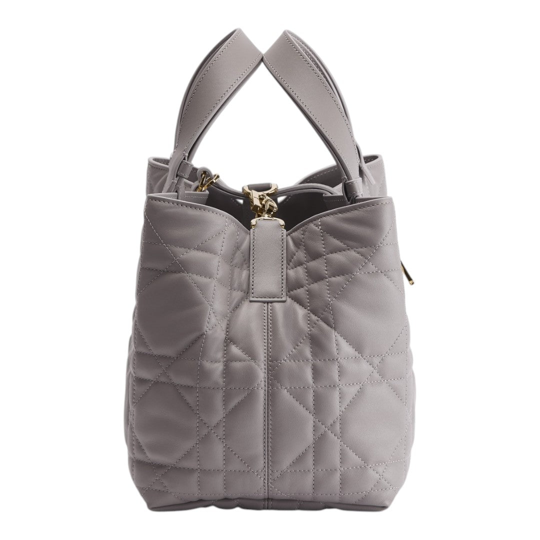 CHRISTIAN DIOR