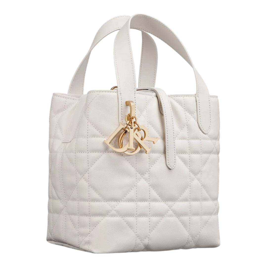 CHRISTIAN DIOR