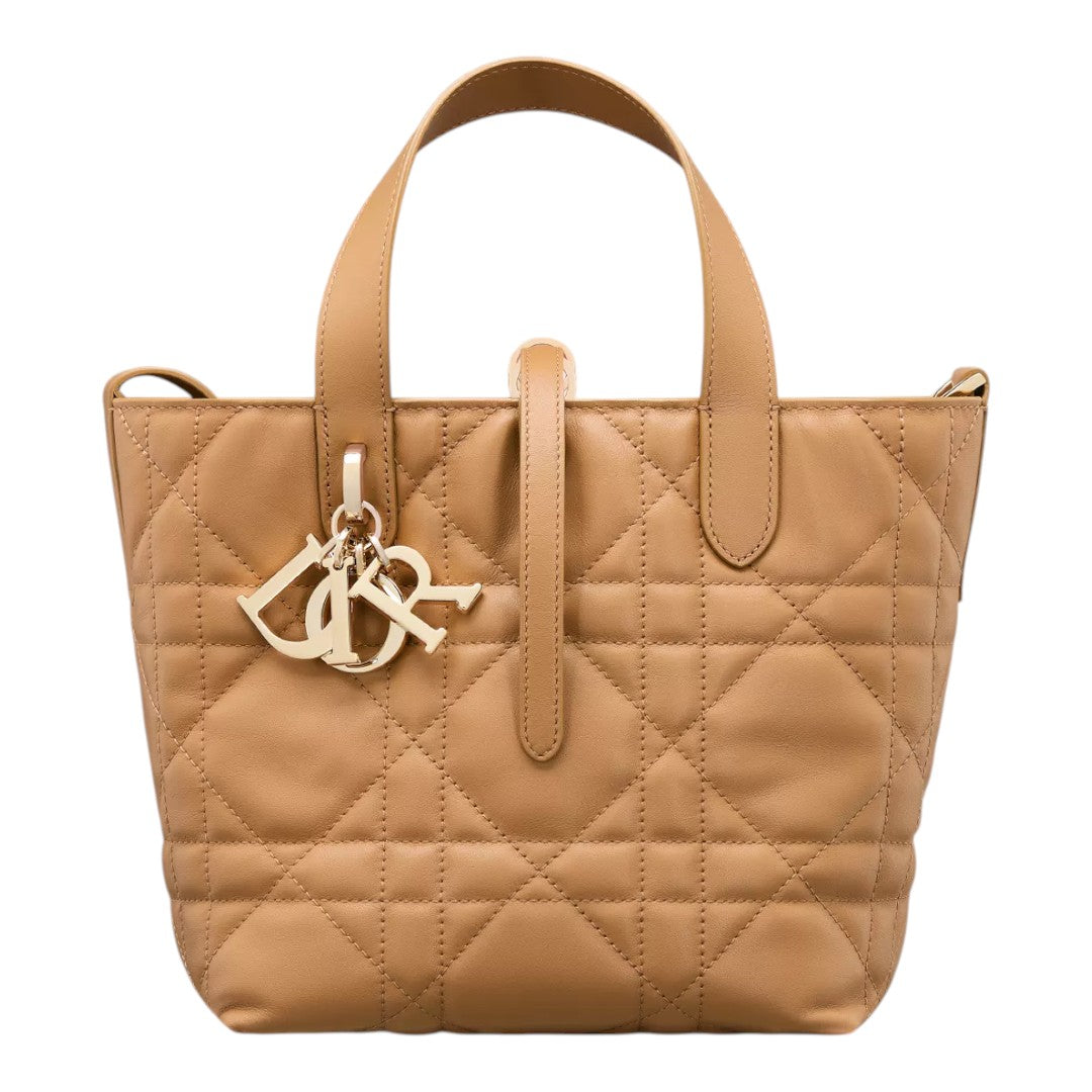 CHRISTIAN DIOR