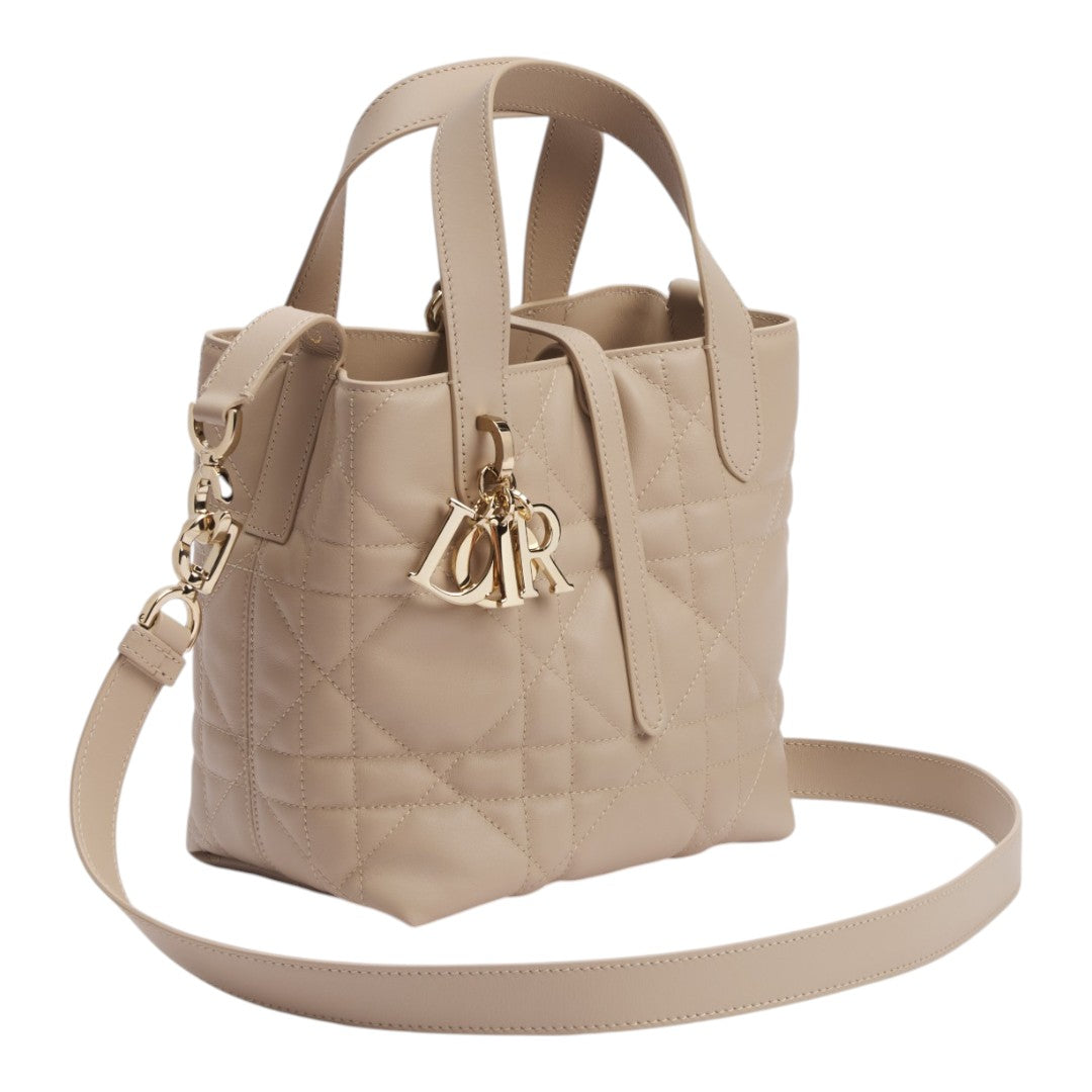 CHRISTIAN DIOR