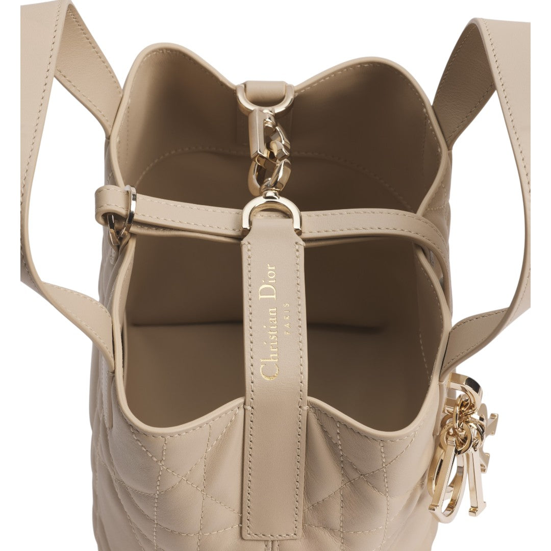 CHRISTIAN DIOR