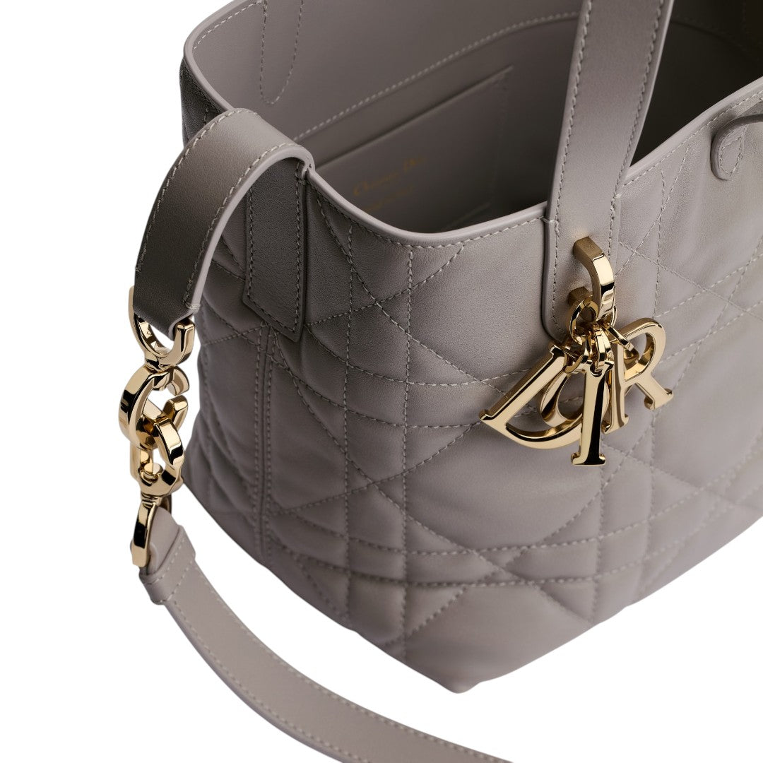 CHRISTIAN DIOR