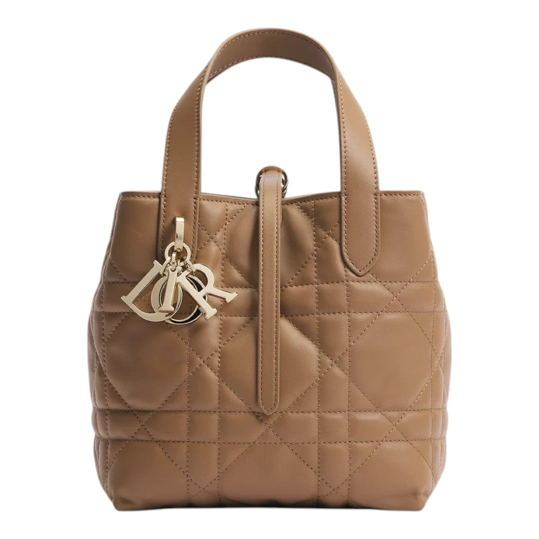 CHRISTIAN DIOR