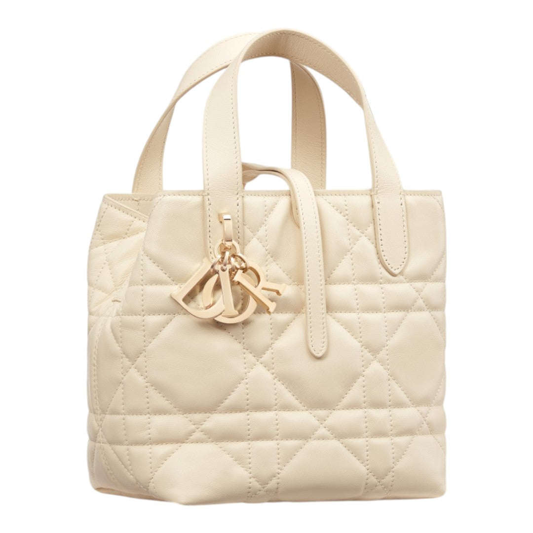 CHRISTIAN DIOR