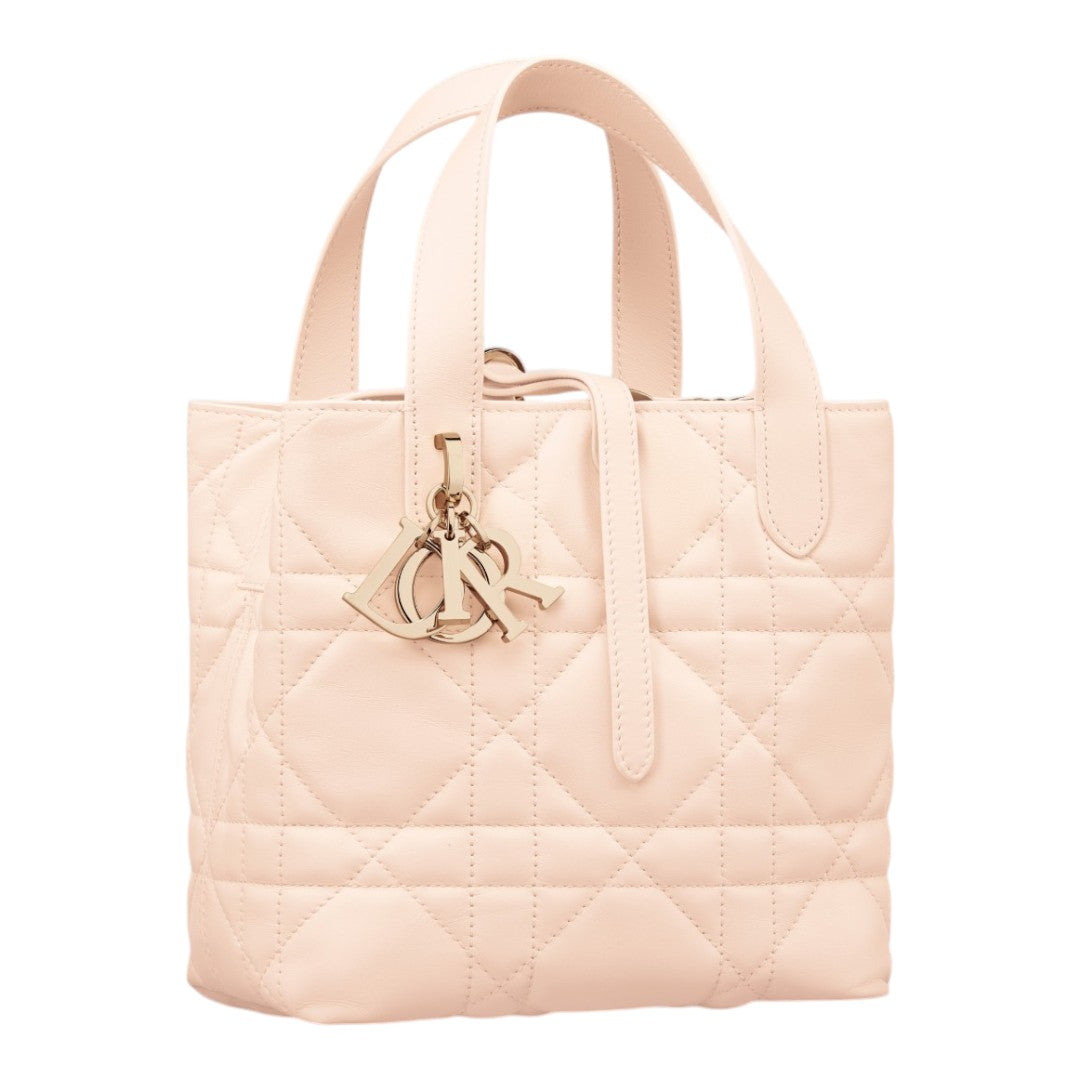 CHRISTIAN DIOR