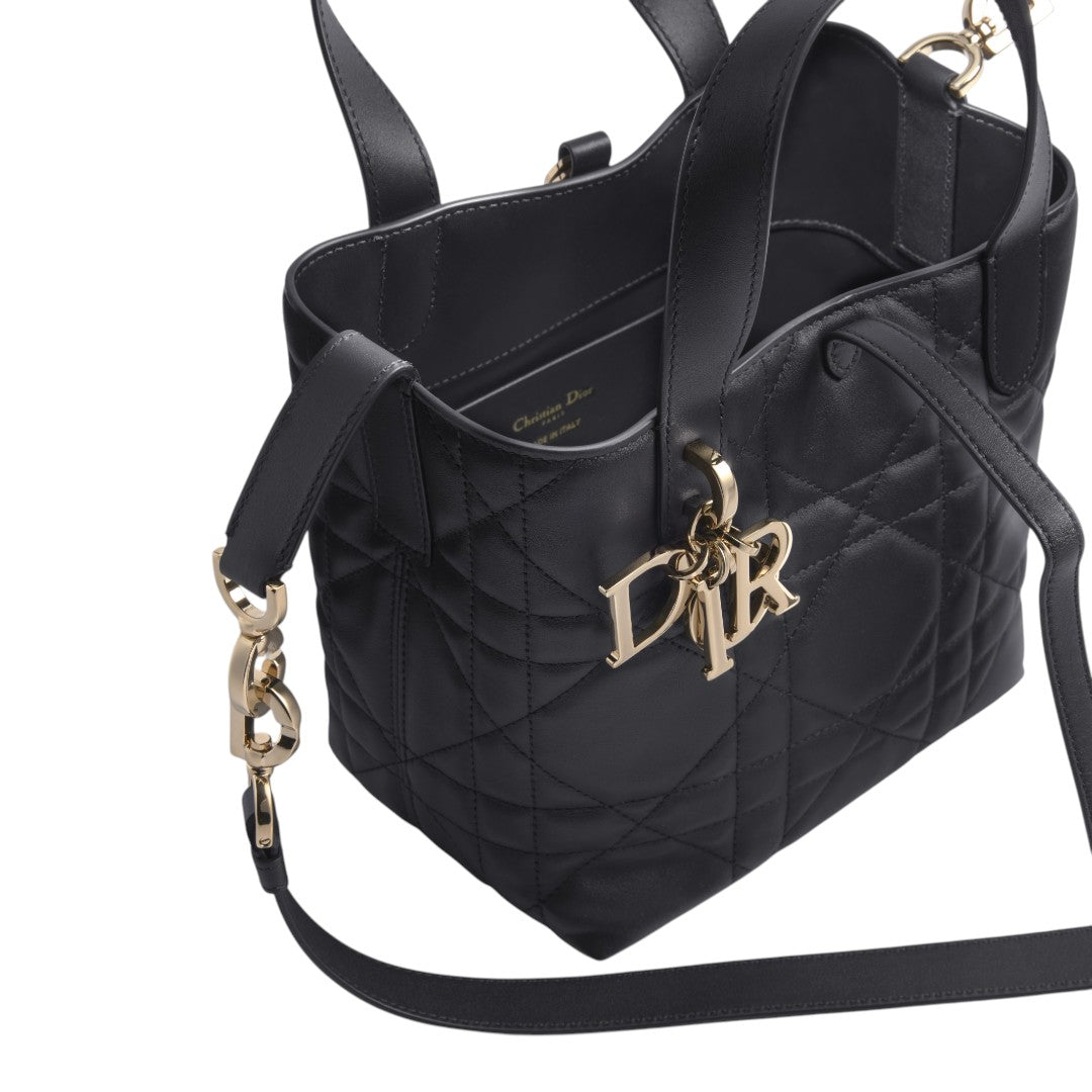 CHRISTIAN DIOR