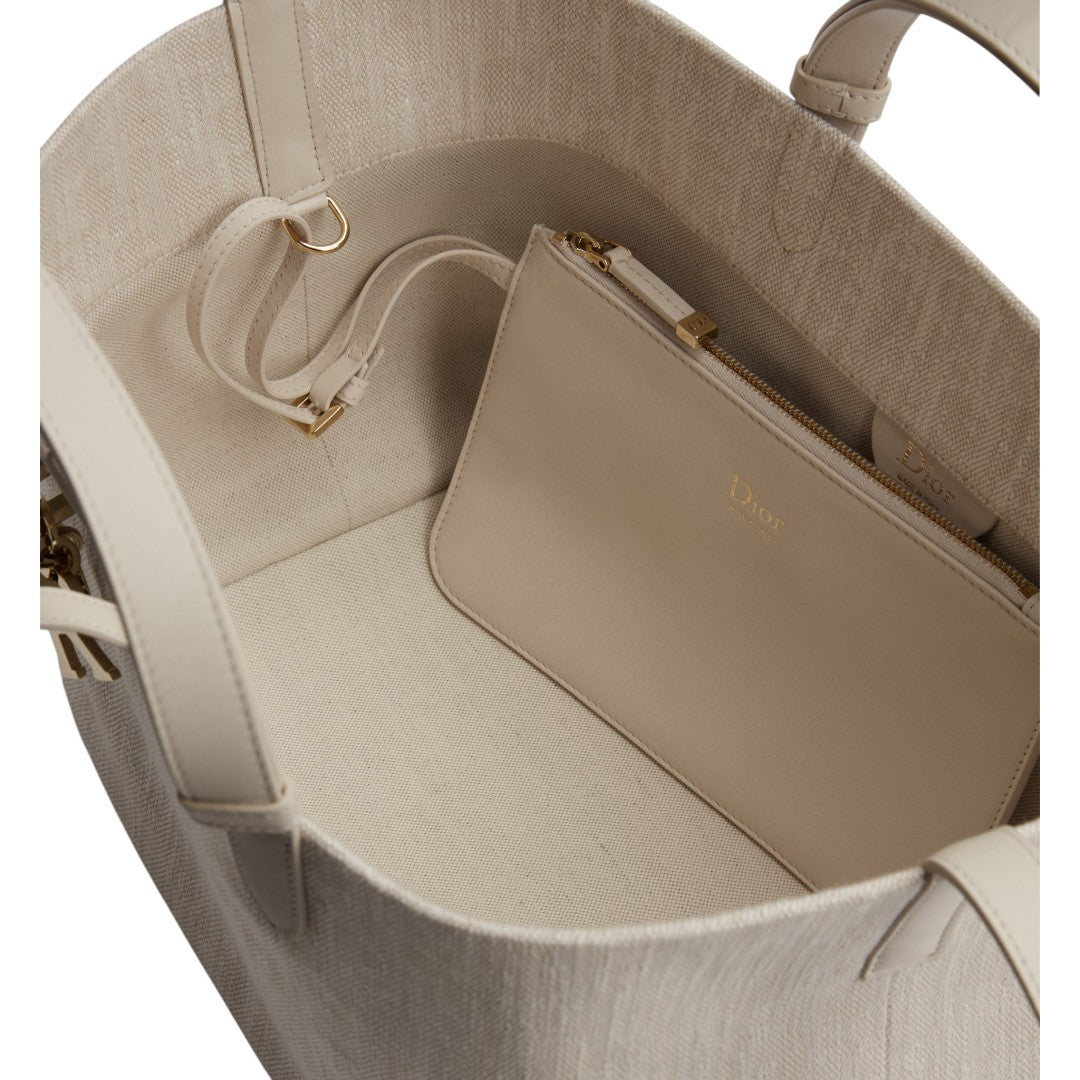 CHRISTIAN DIOR