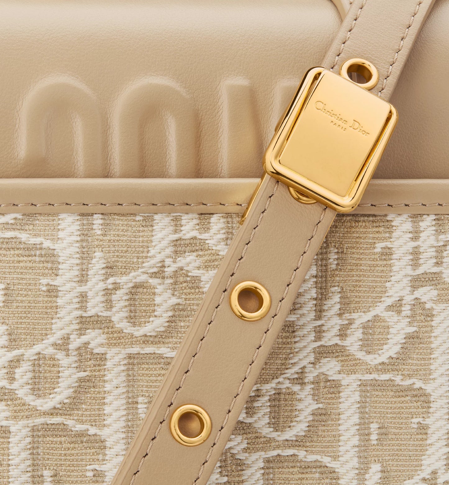 CHRISTIAN DIOR