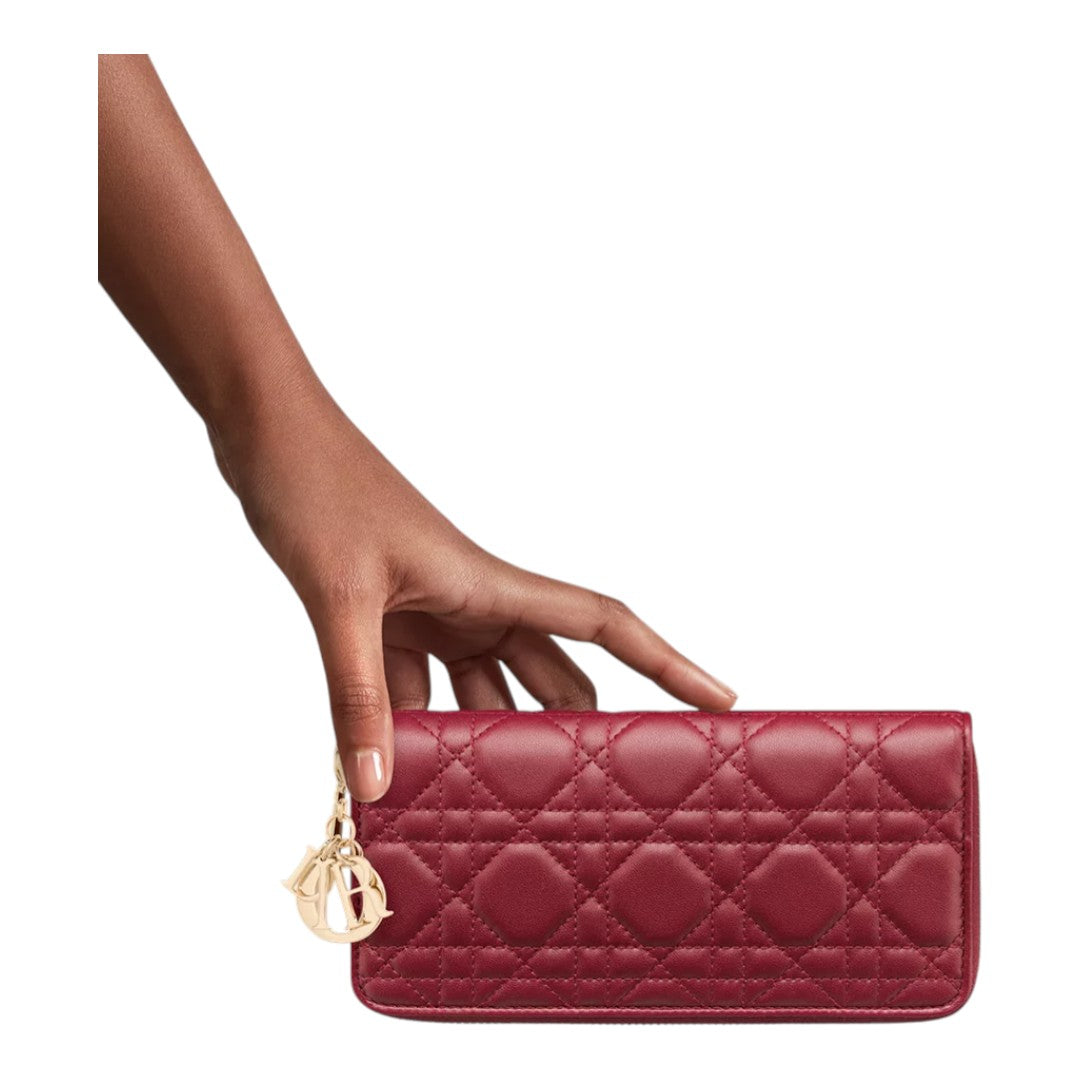 CHRISTIAN DIOR