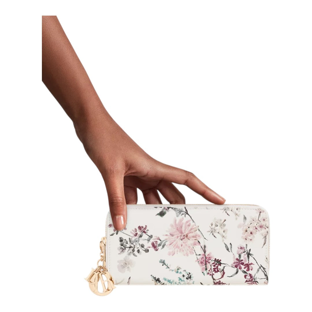 CHRISTIAN DIOR