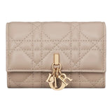 CHRISTIAN DIOR