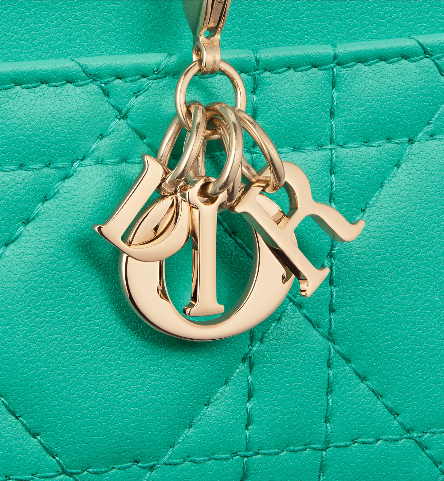 CHRISTIAN DIOR